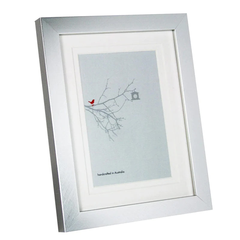 6x8” silver timber frame with matboard to suit 6x4” photo