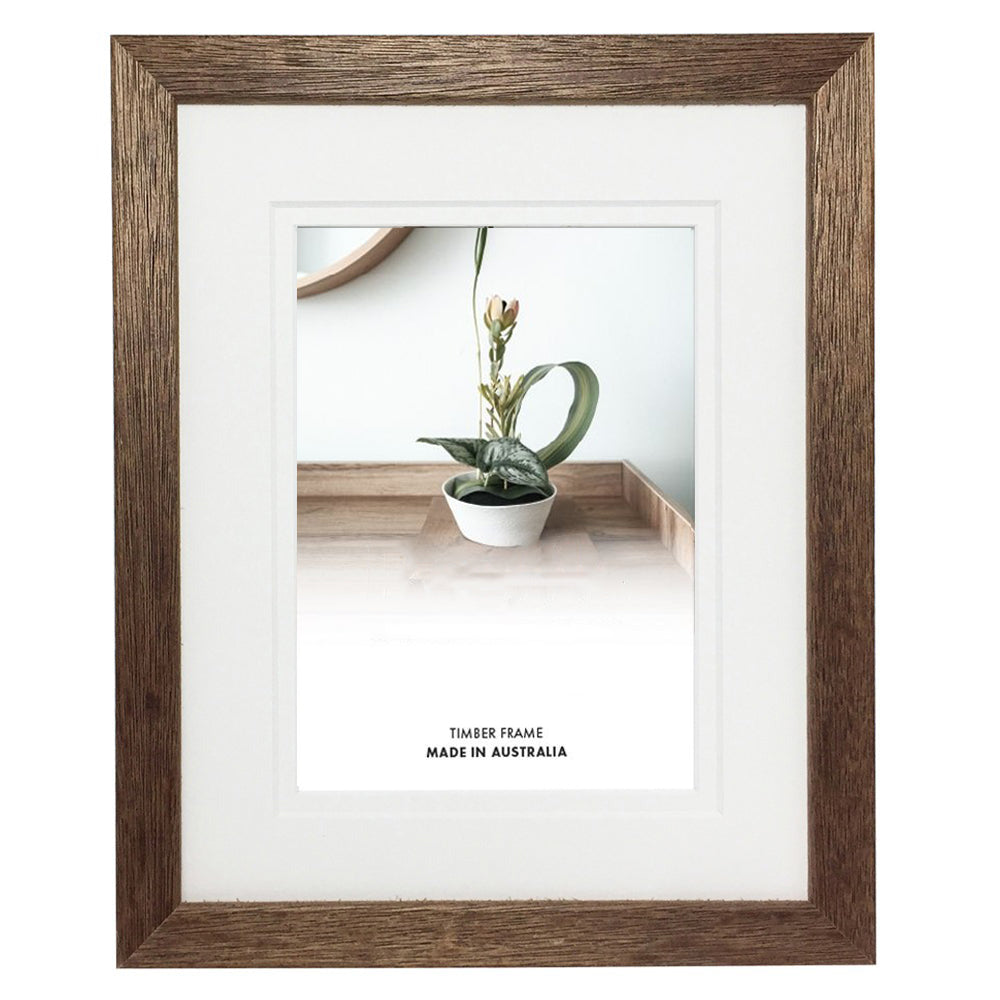 16x22” Hazelnut stained Oak timber frame with matboard to suit 12x18” photo